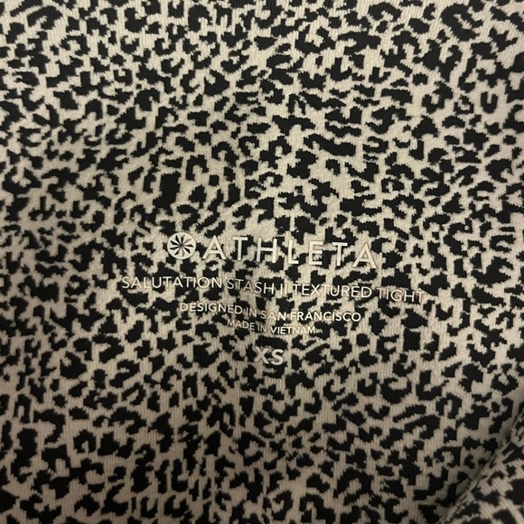 Athleta Salutation Stash II Textured Tight - Picture 4 of 5